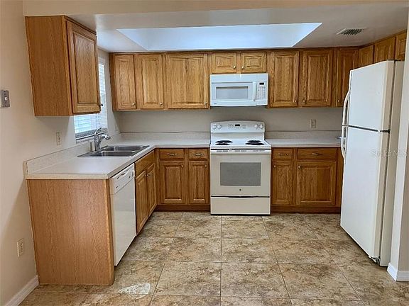 2nd image of 434 Iowa Woods Cir E