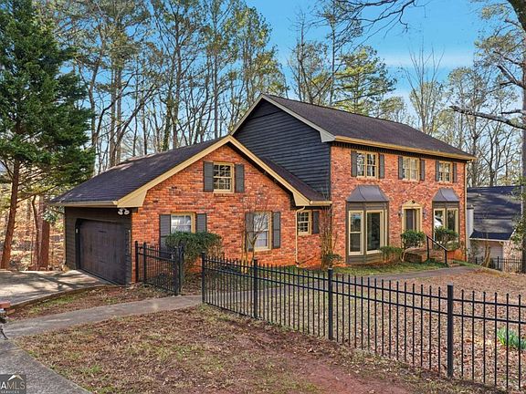 5th image of 600 Branch Valley Ct