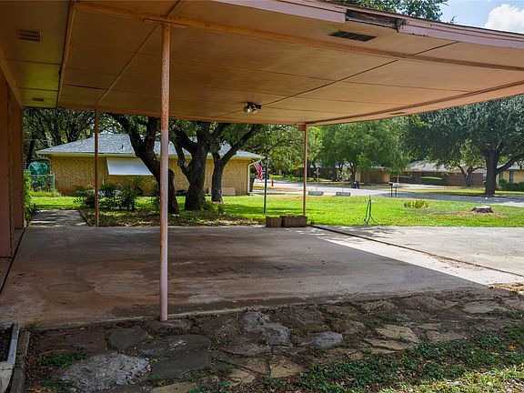 4th image of 109 Mitsy Ln