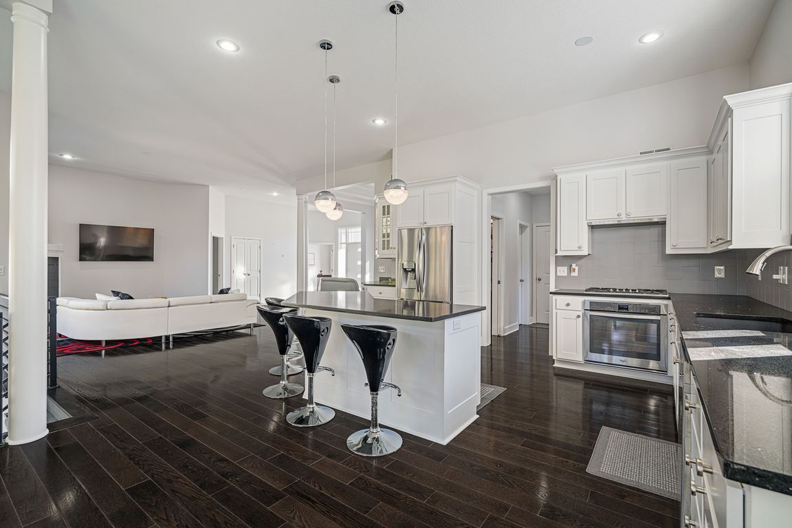 next background image