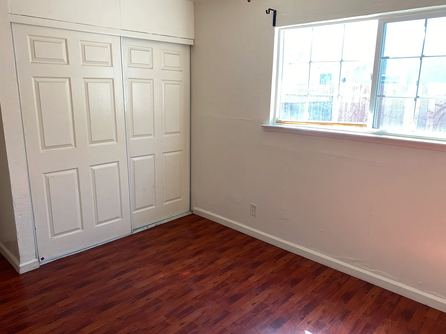 3 bed, 1000 sqft, $3,500 — Photo 2