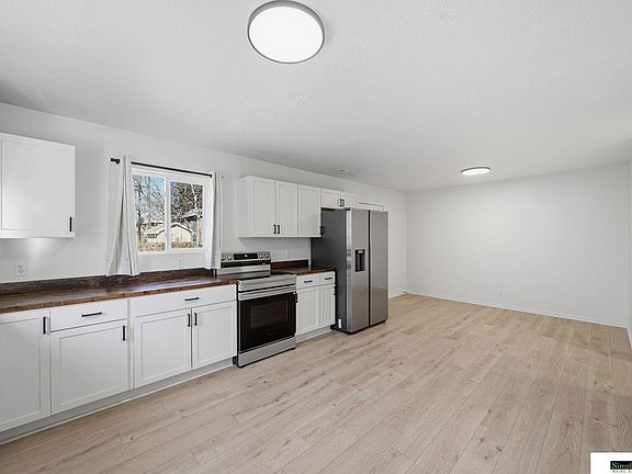 2nd image of 2242 Orchard St