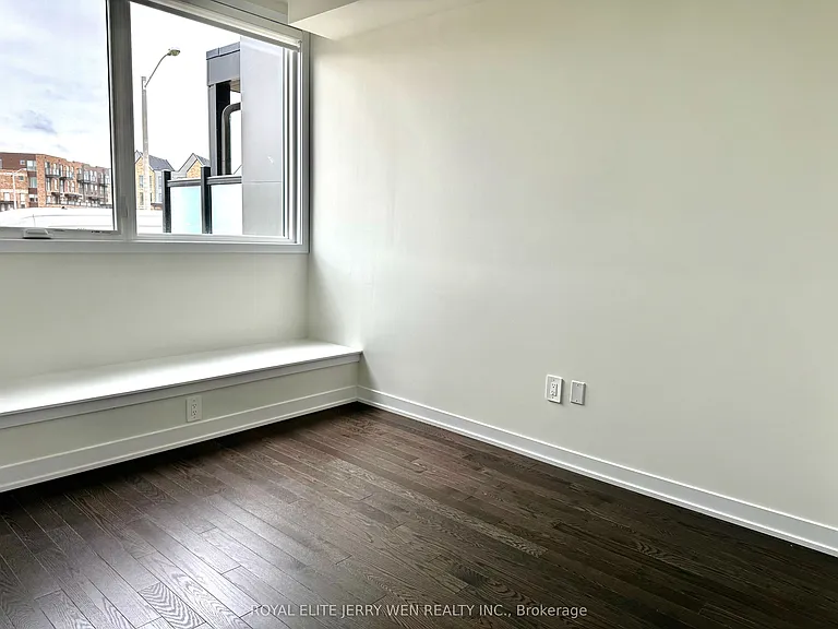 420 Lawrence Heights Way — Photo 7