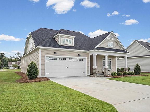 2nd image of 140 Oakside Cir