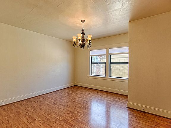4th image of 615 E 5th St
