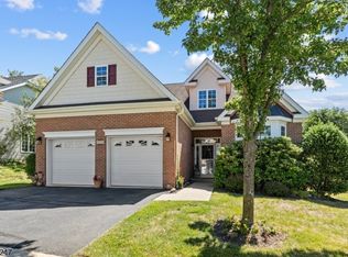 102 Ondish Ct, Mount Arlington, NJ 07856