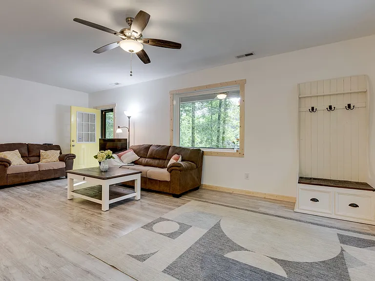 7872 Oscar Green Rd — Photo 8