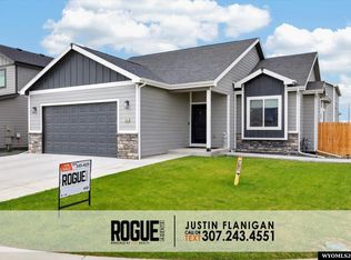4535 Shale Cir, Mills, WY 82644