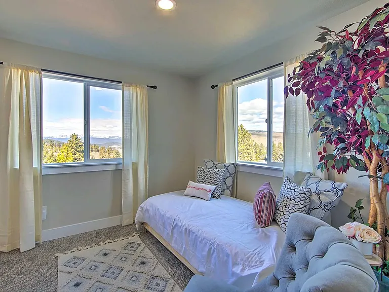 900 Sunlight Dr — Photo 16