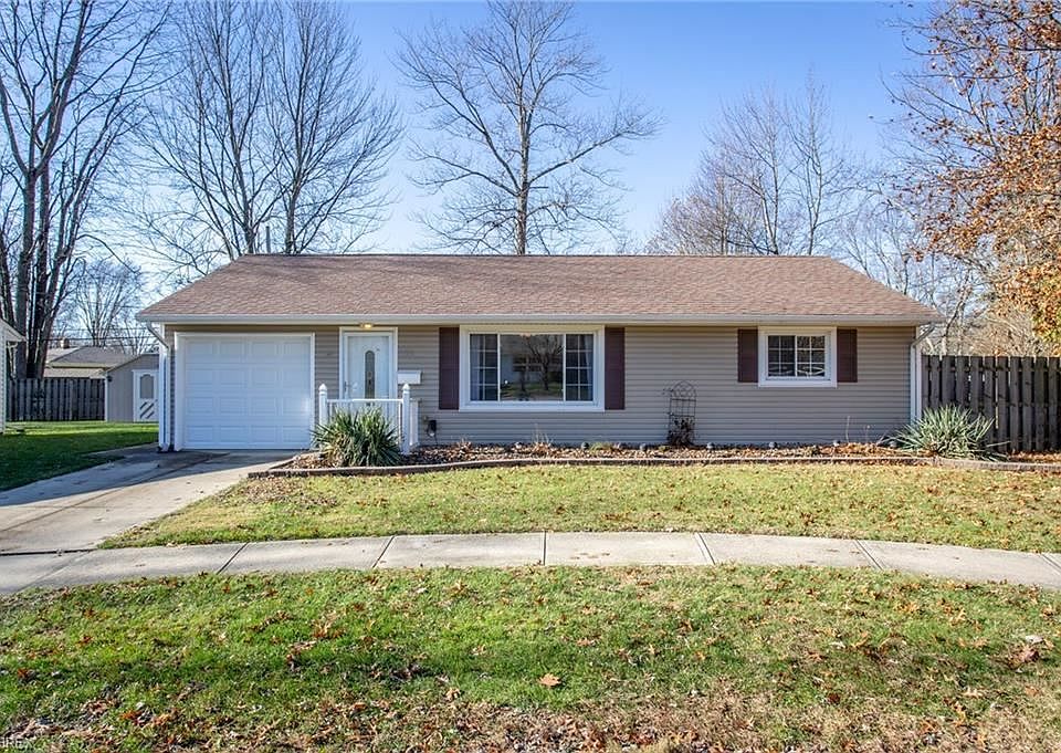 1st image of 322 Adrian Dr