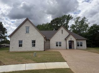 205 Oakland Ridge Cv, Oakland, TN 38060