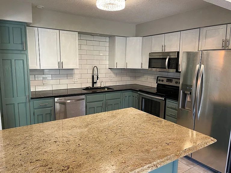 4050 Glacier Ln N — Photo 6