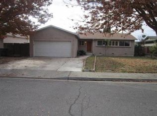 26 Manor Ave, Gustine, CA 95322