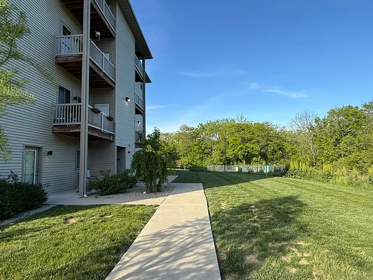 Cypress Ridge Apartments — Photo 9