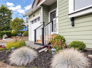 8 Newstead Cres, View Royal, BC V9B6L4