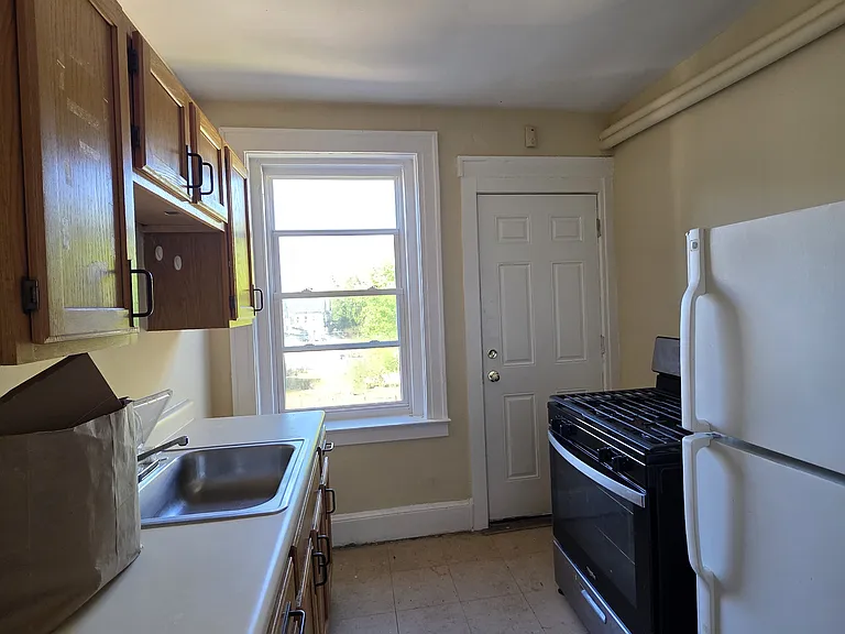 293 Norton St #7C — Photo 4