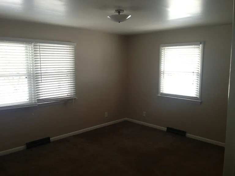 2201 N Salisbury St — Photo 16