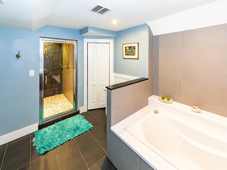 2243 N Monticello Ave — Photo 21