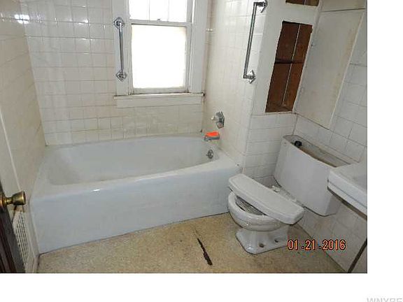 5th image of 249 Lasalle Ave