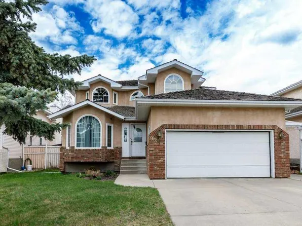 92 SE Anquetel St, Red Deer, AB T4R 2K7