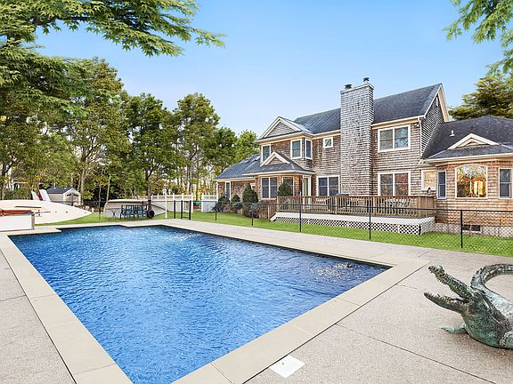 2nd image of 17 Bennett Dr