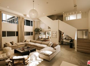 633 Santa Clara Ave, Venice, CA 90291