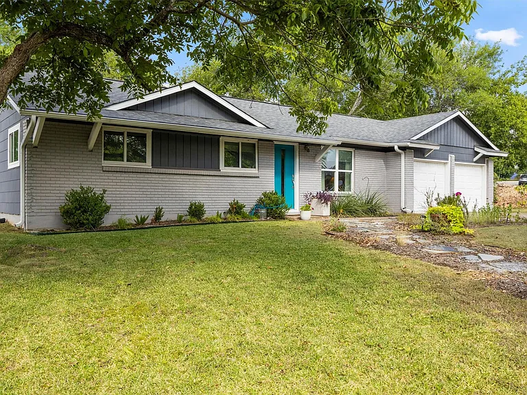 5404 Darlington Ln — Photo 2