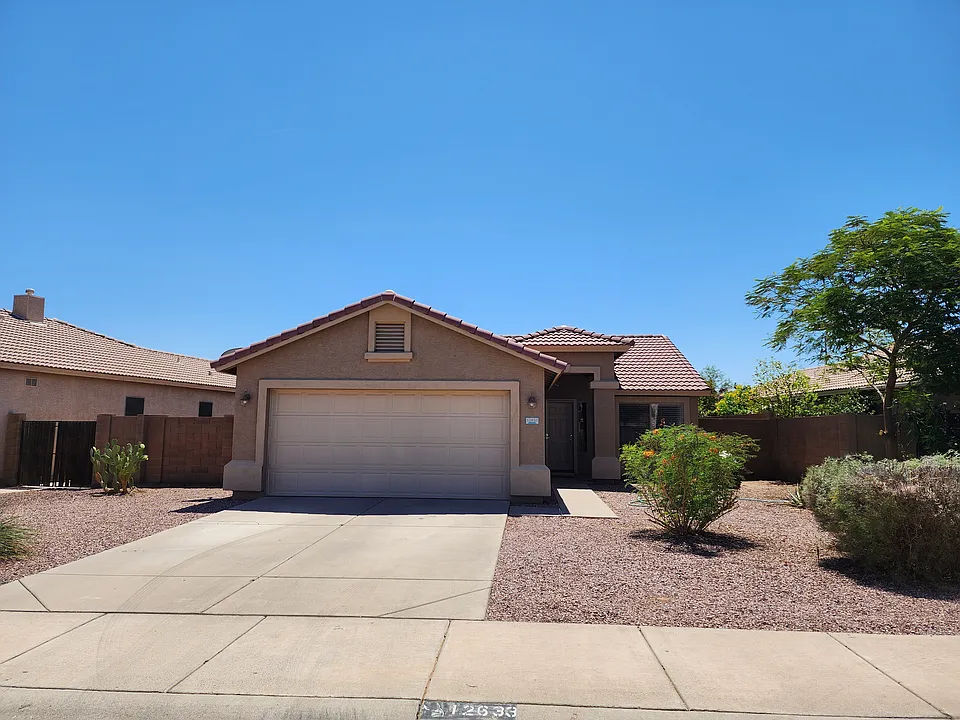 12633 W Clarendon Ave