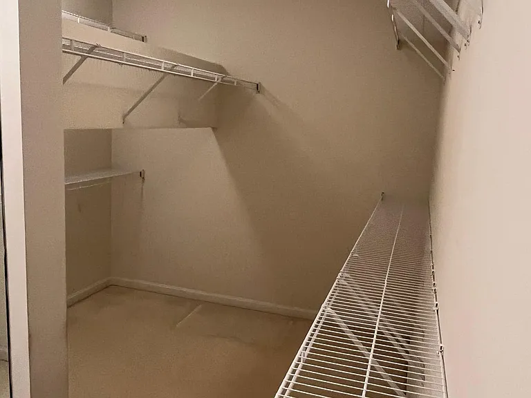 304 Arthur Ct #304 — Photo 44