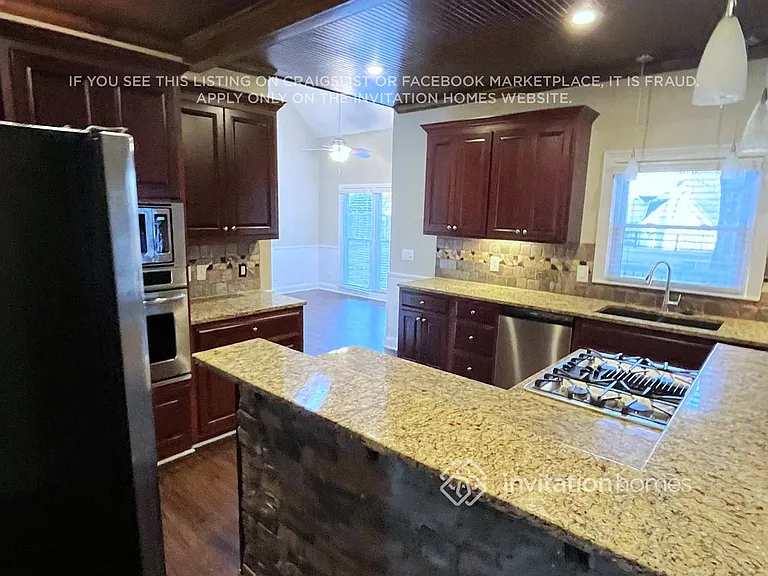 435 Clubfield Dr — Photo 7