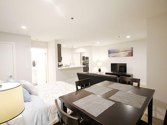 2nd image of 165 Vroom St APT 5D