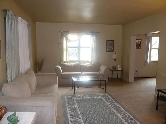 3rd image of 1825 Marine St