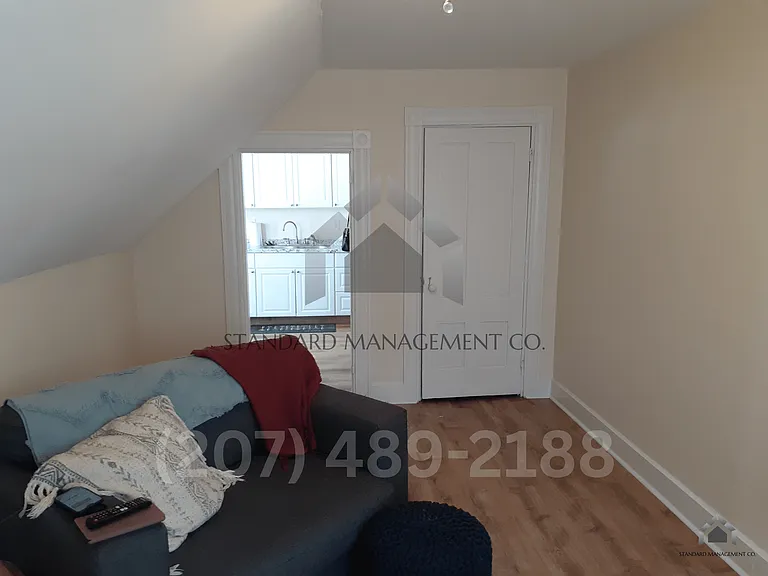 195 Main St — Photo 3