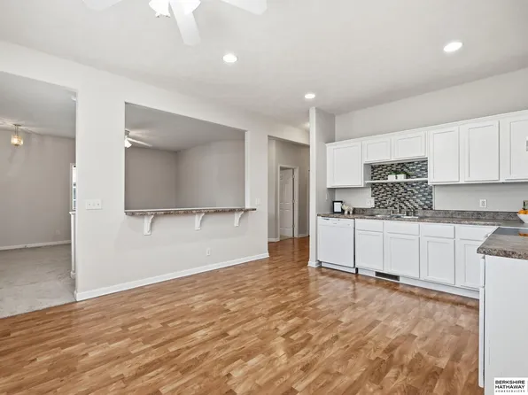 3725 N 55th St, Omaha, NE 68104