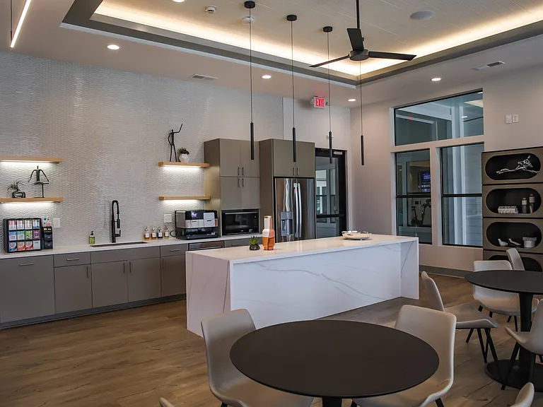 The Azul Apartment Homes — Photo 21