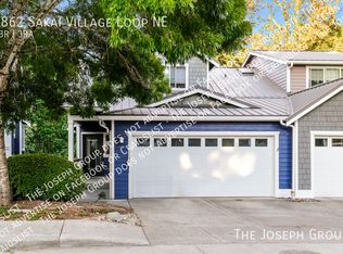 1862 Sakai Village Loop NE, Bainbridge Island, WA 98110