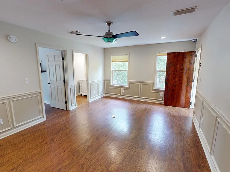 311 Junius St — Photo 45