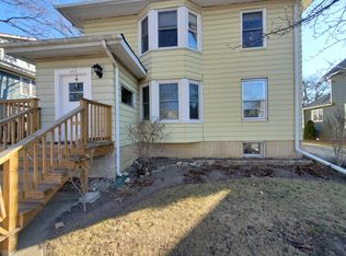 407 S Hough St #1, Barrington, IL