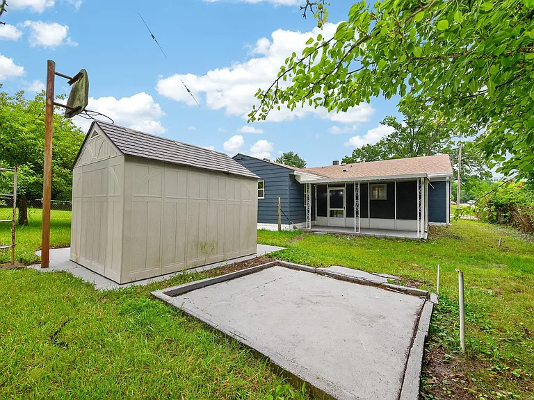 861 W Galbraith Rd — Photo 41
