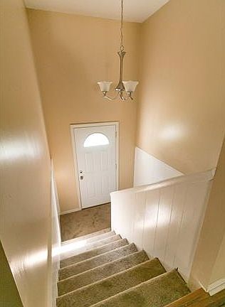 3rd image of 12 Springside Dr