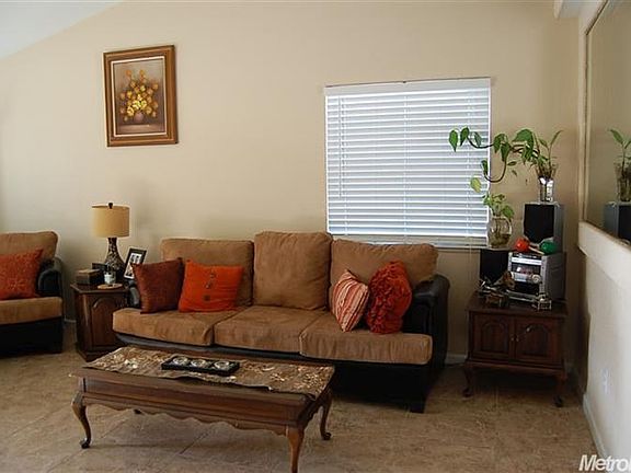 3rd image of 2543 Tecumseh Ln