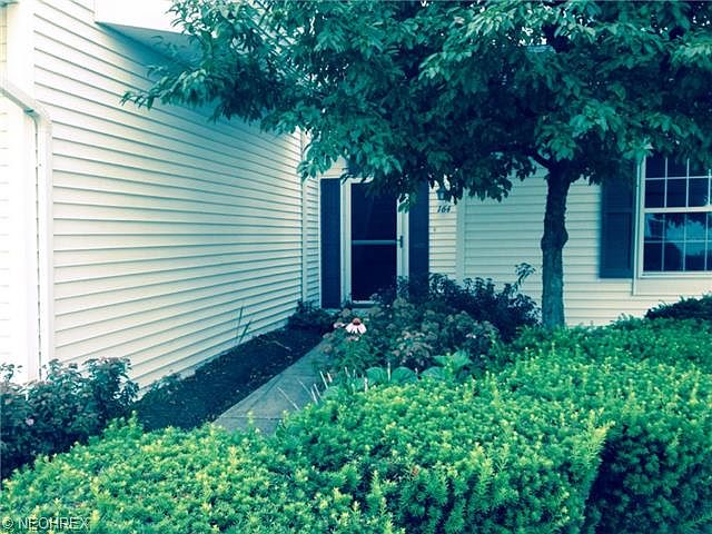 1st image of 164 Vista Ct #7B