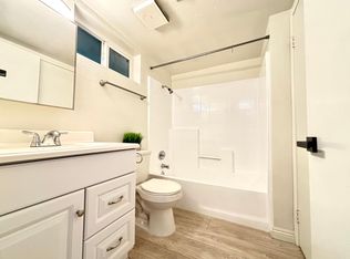1052 S Mariposa Ave APT 304, Los Angeles, CA 90006