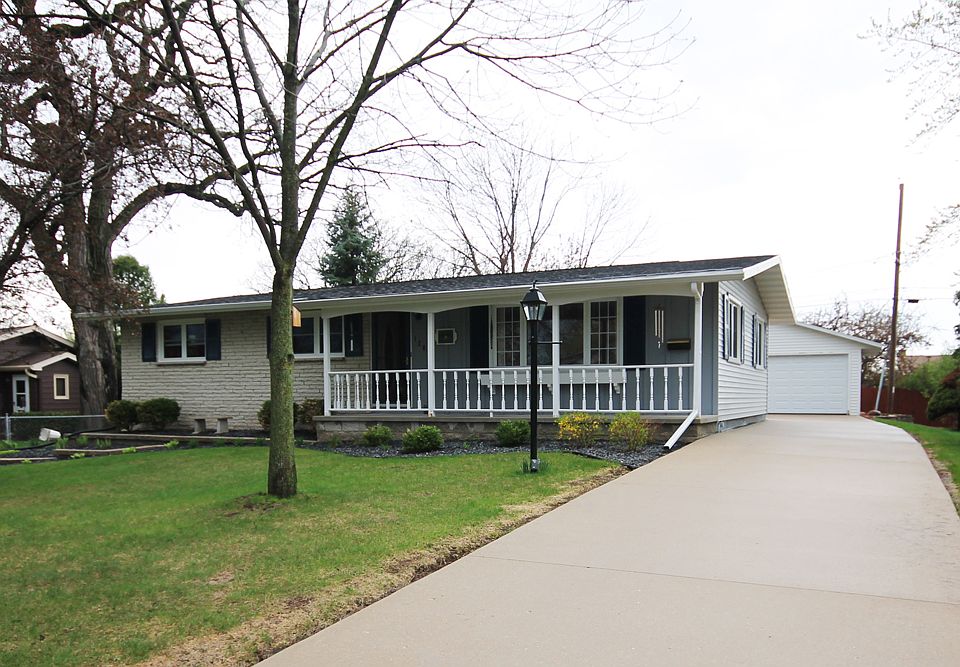 1st image of 128 Wakawn Ave