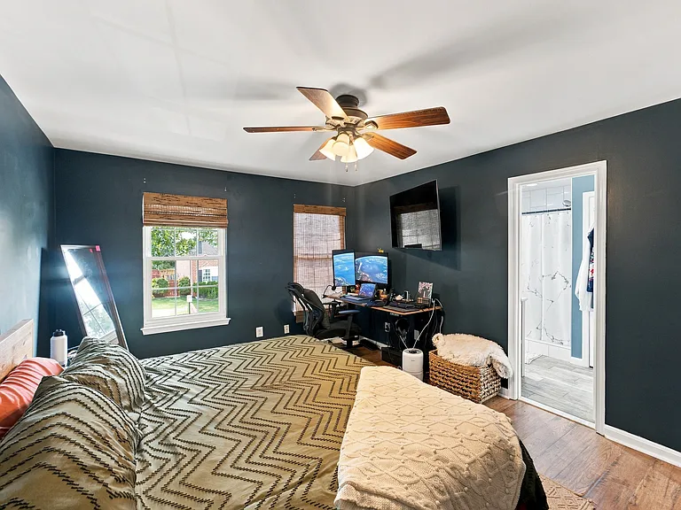 500 Beacon Dr — Photo 18