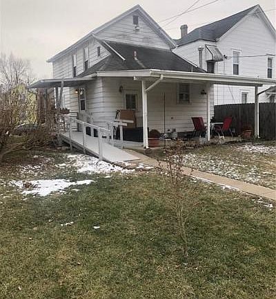 4th image of 15 E Pease Ave
