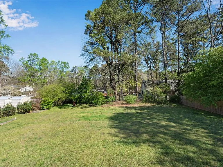 3941 Forest Dr — Photo 36