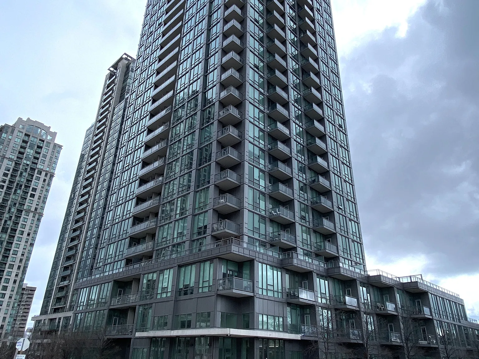 2 bed, $2,400 — Photo 1