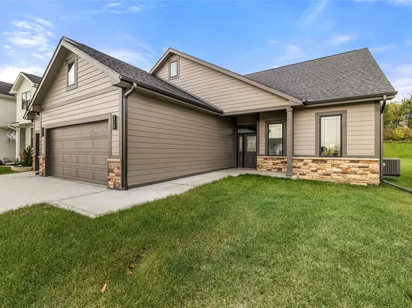 650 NW Georgetown Dr, Waukee, IA 50263