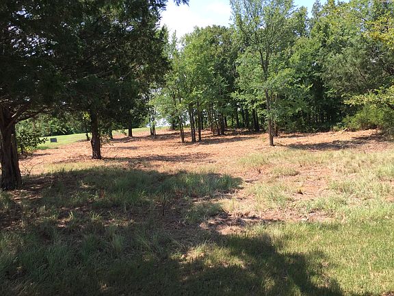 2nd image of 380 Roaring Fork Cir